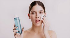 Tips for Removing Makeup for Sensitive Skin Safely and Preventing Irritation