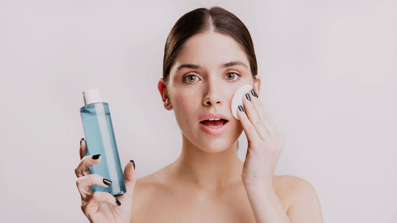 Tips for Removing Makeup for Sensitive Skin Safely and Preventing Irritation